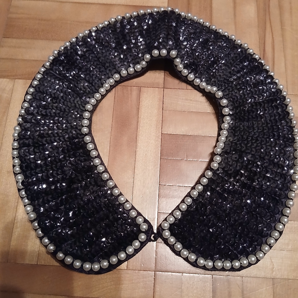 SARAJANE Black Beaded Collar with OFF-White Pearl Trim
